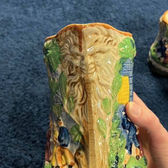 Antique French Pattern Castle courtyard scenes Pitcher with 2 mugs - Picture 8 of 8